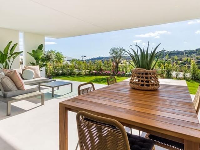 Apartamento en venta en Estepona, Málaga Costa del Sol