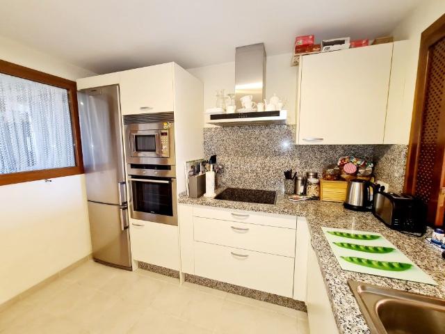 Apartamento en venta en Estepona, Nueva Atalaya. Apartamentos.
