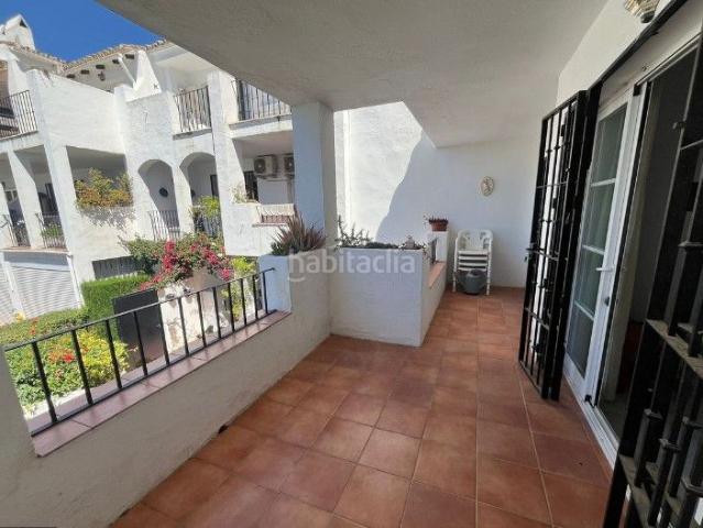 Apartamento en venta en Estepona, Paraiso Barronal. Piso en venta en Calle de Sabinillas en el Paraiso. Apartamentos.