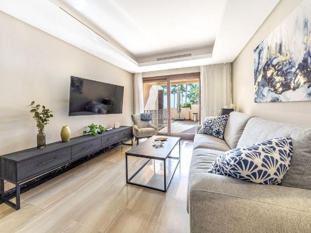 Apartamento en venta en Estepona, Parque Central. Apartamentos.