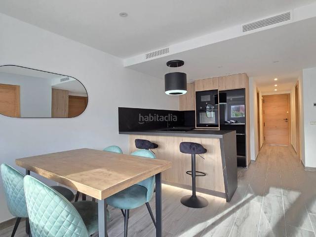 Apartamento en venta en Estepona, Puerto de Estepona. Apartamento totalmente Reformado en Huerta Nueva, Estepona. Apartamentos.