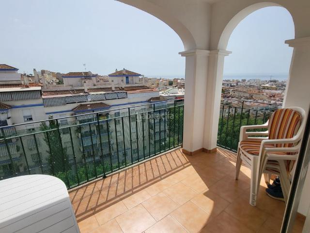 Apartamento en venta en Estepona, Sierra de Estepona Avda. de Andalucía. Apartamento de 3 dormitorios con vistas al mar y excelente ubicación en Estepona. Apartamentos.