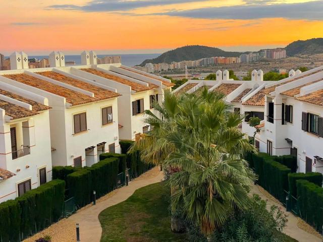 Apartamento en venta en Finestrat, Golf Bahía. Apartamentos.