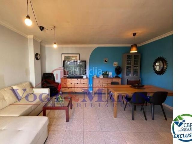 Apartamento en venta en Figueres, Eixample Horta Capallera. Apartamento con vista al parque en el centro de Figueres. Apartamentos.
