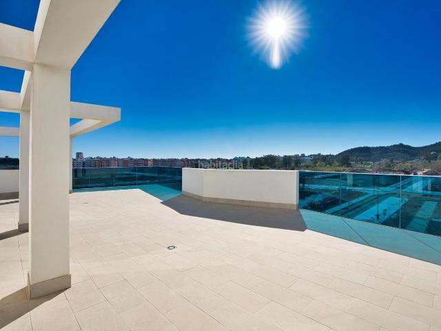 Apartamento en venta en Fuengirola, Castillo Sohail Myramar. FANTÁSTICO APARTAMENTO EN LA MEJOR ÁREA DE SERVICIOS Y TIENDAS DE MIJASFUENGIROLA. Apartamentos.