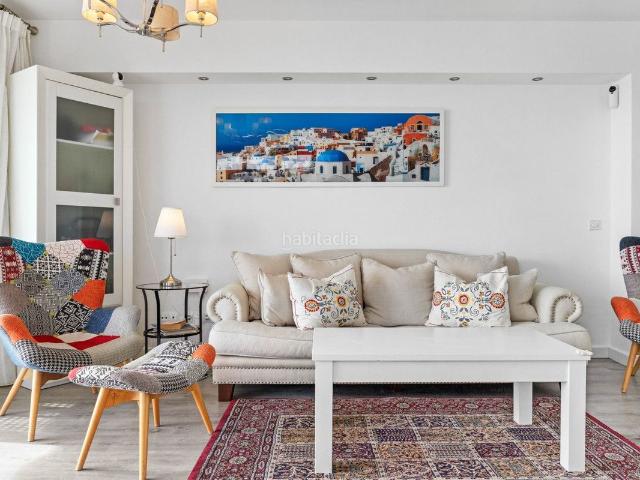 Apartamento en venta en Fuengirola, Centro ciudad. Apartamento en Planta Media de 2 dormitorios en Fuengirola. Apartamentos.