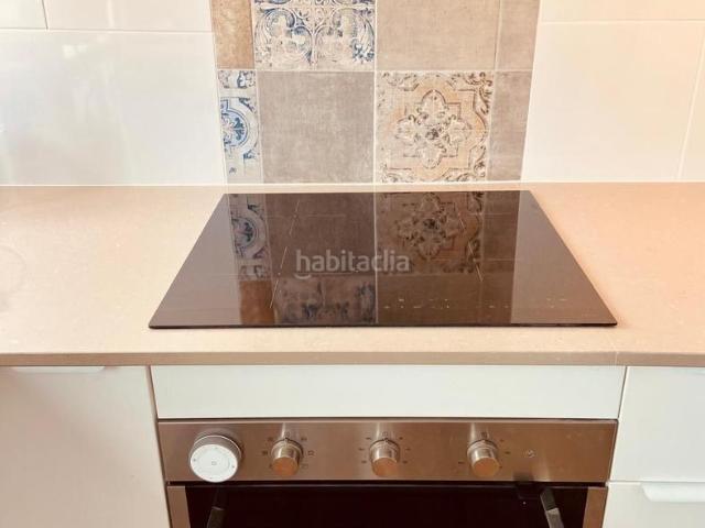 Apartamento en venta en Fuengirola, Centro ciudad. Apartamento en Planta Media de 2 dormitorios en Fuengirola. Apartamentos.