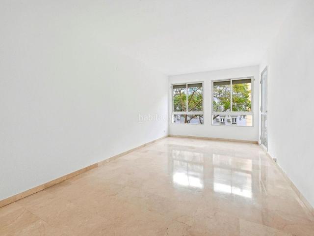 Apartamento en venta en Fuengirola, Centro ciudad. Apartamento en Planta Media de 3 dormitorios en Fuengirola. Apartamentos.