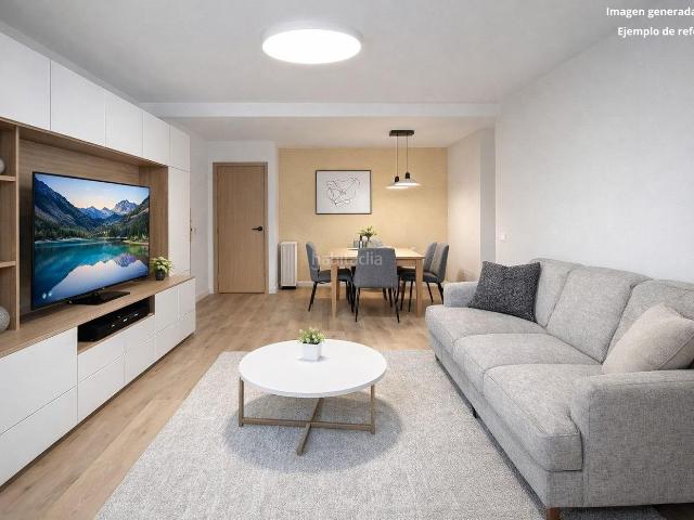 Apartamento en venta en Fuengirola, Centro ciudad. Gran oportunidad 4 dormitorios en el corazón de Fuengirola. Apartamentos.