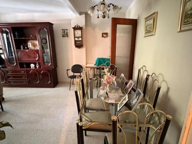Apartamento en venta en Fuengirola, Centro ciudad. Piso en venta en Fuengirola cerca de Plaza de la Hispanidad 3 dormitorios, terraza y garaje Costa del Sol. Apartamentos.