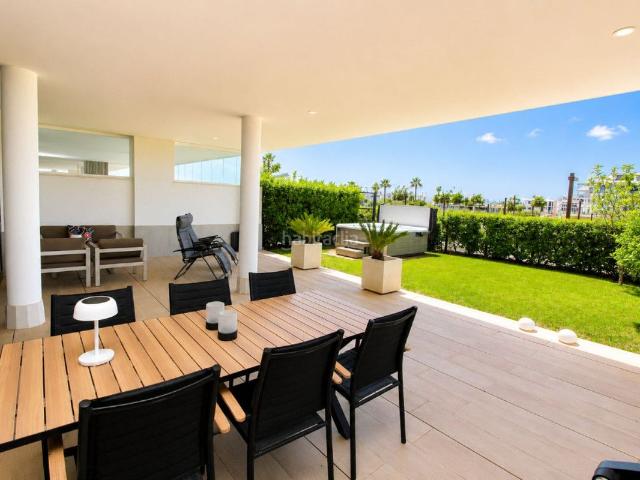 Apartamento en venta en Fuengirola, El Higuerón. Apartamentos.