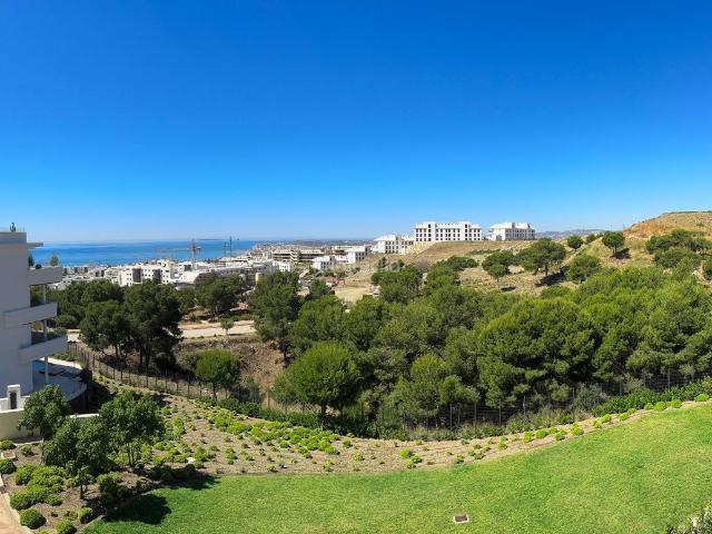 Apartamento en venta en Fuengirola, El Higuerón. Espectacular Ático de 3 Dormitorios con Vistas Panorámicas al Mar y Amplia TerrazaEN Stunning 3Bedroom Penthouse with Panoramic Se. Apartamentos.