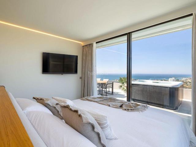 Apartamento en venta en Fuengirola, El Higuerón. LA MÁXIMA EXPRESIÓN DE LUJO Y EXCLUSIVIDAD !. Apartamentos.