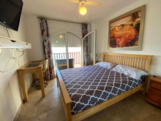 Apartamento en venta en Fuengirola, Las Gaviotas Carvajal. Apartamento en venta en Carvajal, 2 dormitorios. Apartamentos.