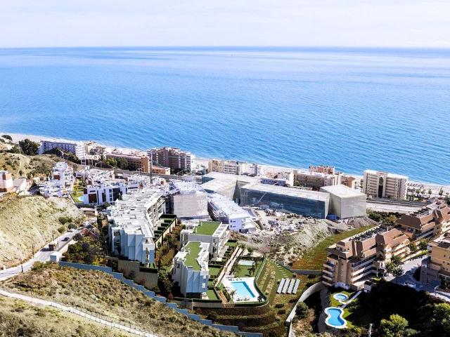 Apartamento en venta en Fuengirola, Las Gaviotas Carvajal. Apartamentos.