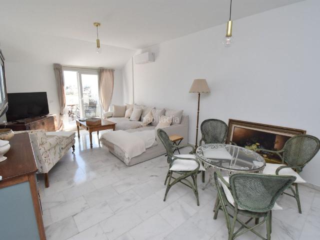 Apartamento en venta en Fuengirola, Las Gaviotas Carvajal. Apartamentos.