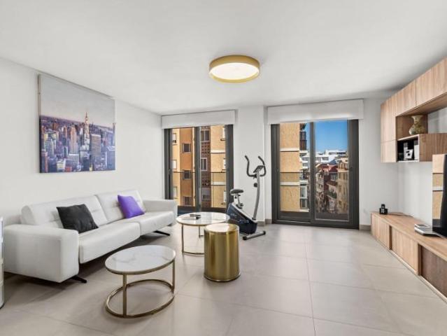 Apartamento en venta en Fuengirola, Puerto Deportivo