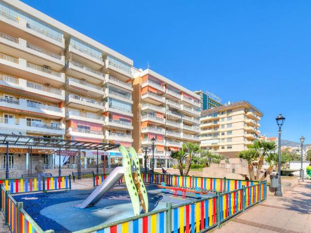 Apartamento en venta en Fuengirola, Puerto Deportivo. Apartamento en venta en Fuengirola, 2 dormitorios. Apartamentos.