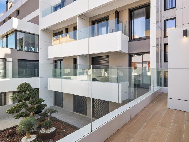 Apartamento en venta en Fuengirola, Puerto Deportivo. Descubre tu nuevo hogar en el corazón de Fuengirola!. Apartamentos.