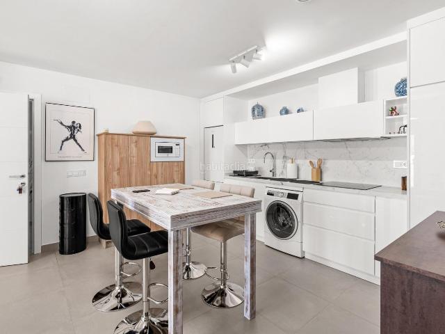 Apartamento en venta en Fuengirola, Puerto Deportivo. Fuengirola Centro Pisazo de 1 Dormitorio, Trastero, Excelentes Calidades. Apartamentos.
