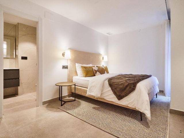 Apartamento en venta en Fuengirola, Puerto Deportivo. Moderno apartamento de 3 dormitorios y 2 baños listo para entrar a vivir a 5 minutos de la playa. Fuengirola Centro. Apartamentos.