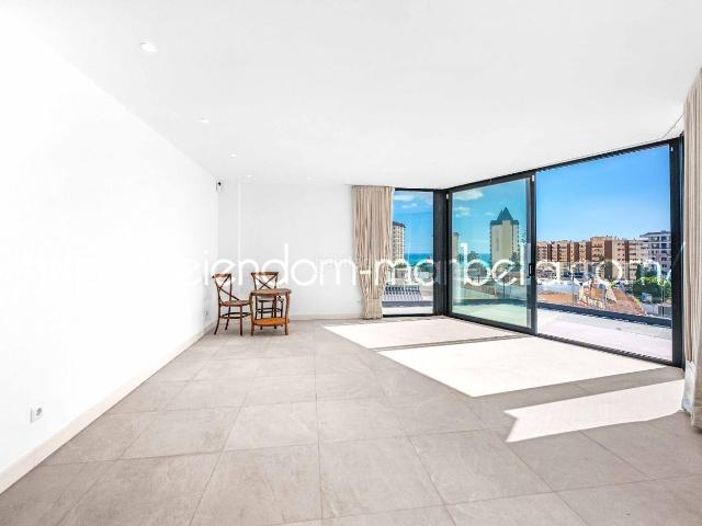 Apartamento en venta en Fuengirola, Puerto Deportivo. New build modern city apartment located in Fuengirola. Apartamentos.