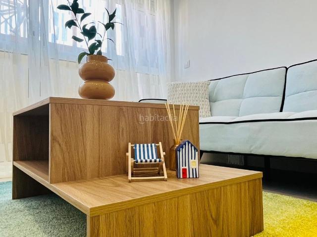 Apartamento en venta en Fuengirola, Puerto Deportivo. Paseo Marítimo Edf. Perla. Apartamentos.
