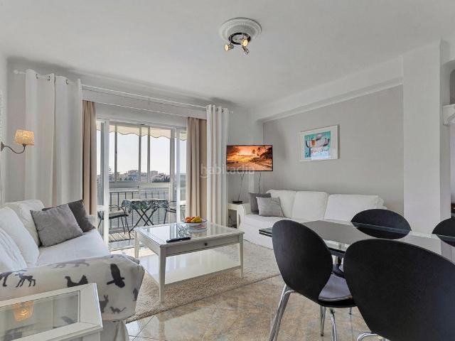 Apartamento en venta en Fuengirola, Playa de los Boliches. Apartamento en Planta Media de 2 dormitorios en Los Boliches. Apartamentos.