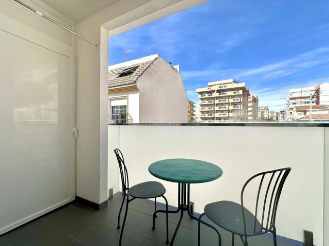 Apartamento en venta en Fuengirola, Playa de los Boliches. EXCELENTE APARTAMENTO EN LOS BOLICHES AL LADO DE LA PLAYA. Apartamentos.
