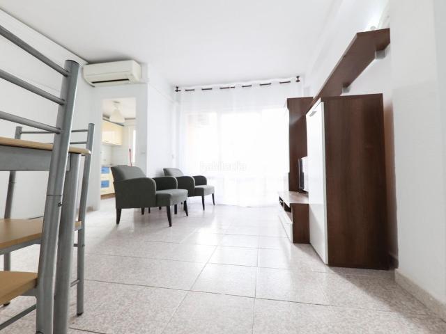 Apartamento en venta en Fuengirola, Playa de los Boliches. Piso en venta en Los Boliches, Fuengirola a un paso de la playa Ideal inversión en Costa del Sol. Apartamentos.