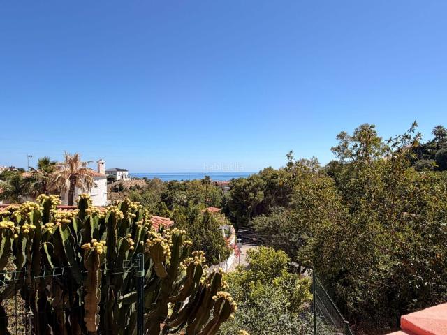 Apartamento en venta en Fuengirola, Torreblanca del Sol. Magnífico apartamento en planta baja con vistas al mar en Lomas de Torreblanca con piscina comunitaria. REF A5402236. Apartamentos.