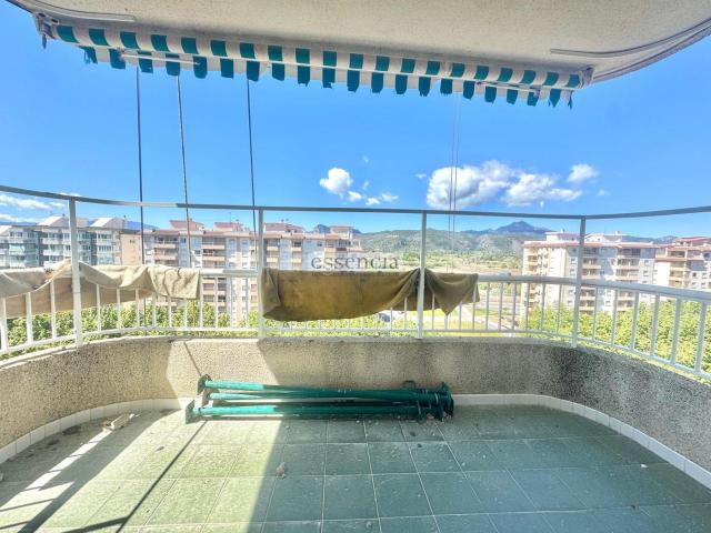 Apartamento en venta en Gandia, Playa de Gandía. APARTAMENTO A 400 METROS PLAYA. CON JARDÍN Y PISCINA. Apartamentos.