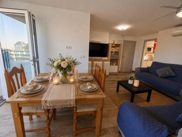 Apartamento en venta en Gandia, Playa de Gandía. Apartamento con vistas al mar, a solo 100 metros de la arena, en Playa Gandía. Apartamentos.