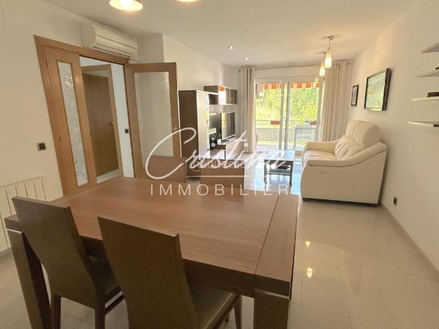 Apartamento en venta en Girona, Eixample Sud Migdia. PISO CON PARKING Y ASCENSOR, 4 DORMITORIOS, CON 2 TERRAZAS, GIRONA EIXAMPLE. Apartamentos.