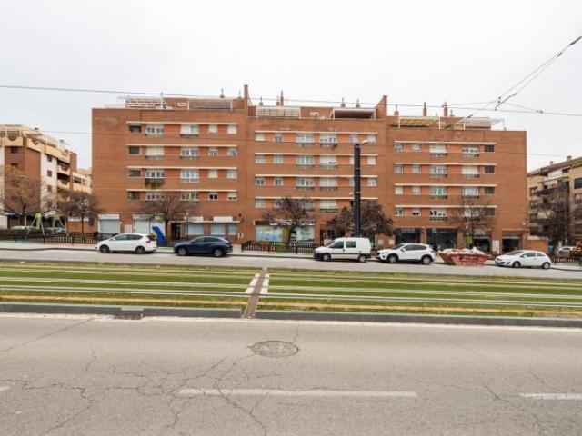 Apartamento en venta en Granada, Cerrillo de maracena