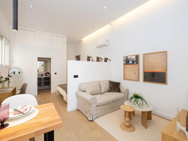 Apartamento en venta en Granada, La Cruz. Piso en planta baja reformado a estrenar en Polo Y Caña. Apartamentos.