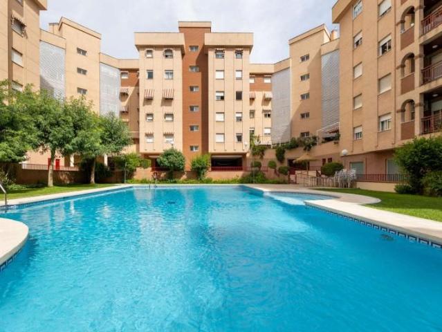 Apartamento en venta en Granada, Periodistas parque Almunia