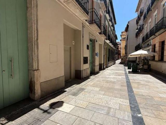 Apartamento en venta en Granada