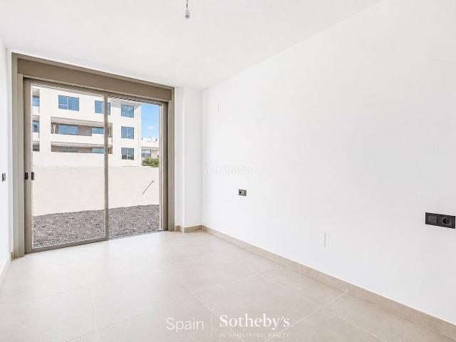 Apartamento en venta en Granadilla de Abona, Los Abrigos. Apartamento de diseño contemporáneo en primera línea de La Tejita, Tenerife. Apartamentos Granadilla de.