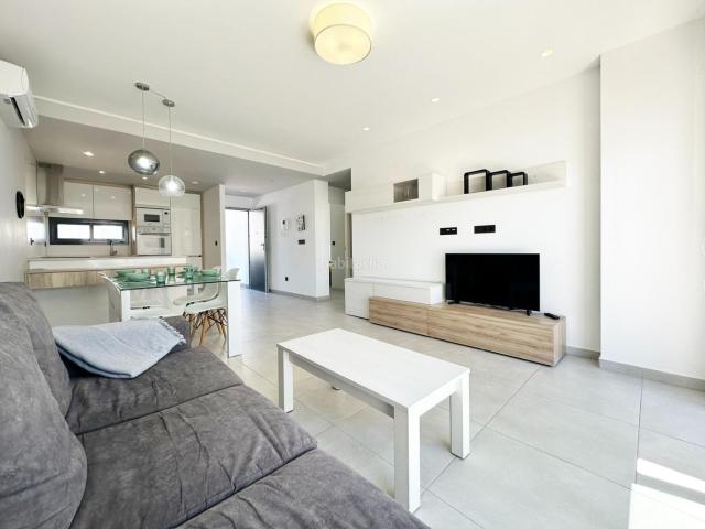 Apartamento en venta en Guardamar del Segura, El Raso. Se vende apartamento de 2 dormitorios en Oasis Beach XII, El Raso, Guardamar del Segura. Apartamentos Guardamar del.