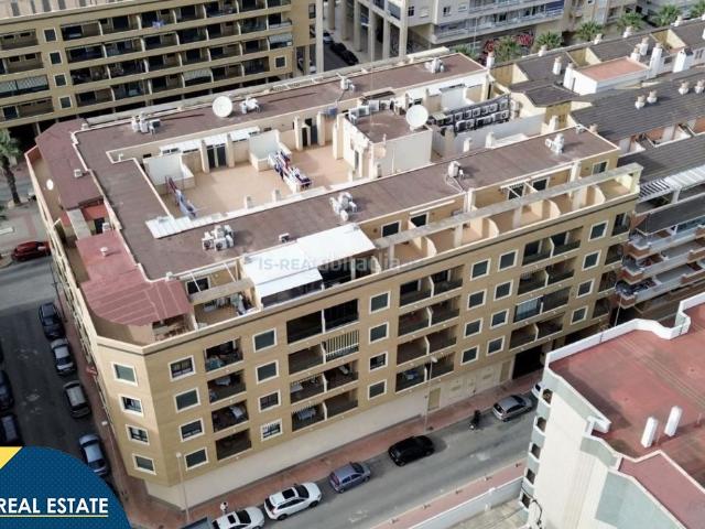 Apartamento en venta en Guardamar del Segura, Guardamar Playa. Apartamento con terraza en Guardamar del Segura, provincia de Alicante. 2 habitaciones 78 m² 100 metros del mar. Apartamentos.