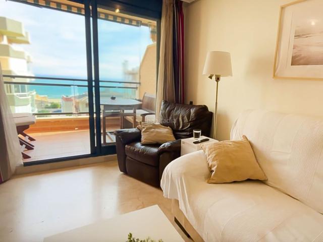 Apartamento en venta en Guardamar del Segura, Guardamar Playa. Piso en Guardamar con espectaculares vistas frontales al mar, a 150 m de la playa garaje y trastero. Apartamentos Guardamar del.