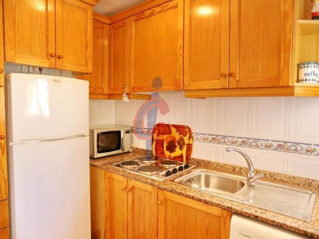 Apartamento en venta en Guardamar del Segura, Las Viñas. Apartamento orientación sur con un dormitorio en zona Mercadona, Guardamar del Segura. Apartamentos Guardamar del.