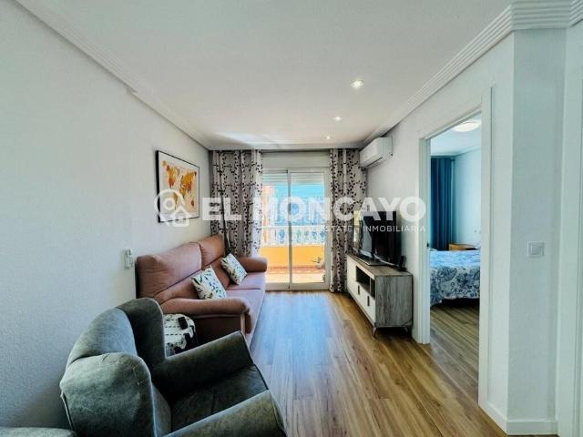 Apartamento en venta en Guardamar del Segura, Las Viñas. Fantástico apartamento en Guardamar del Segura, a tan solo 600m de las playas. Apartamentos Guardamar del.