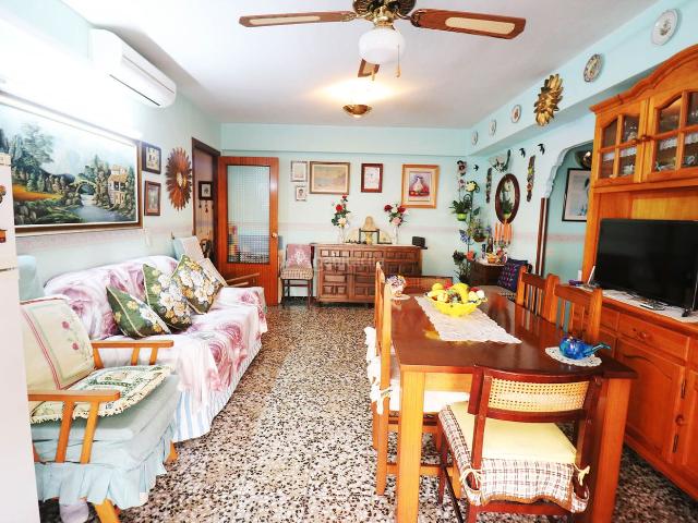 Apartamento en venta en Guardamar del Segura, Las Viñas. Se vende apartamento en Guardamar del Segura. Apartamentos Guardamar del.
