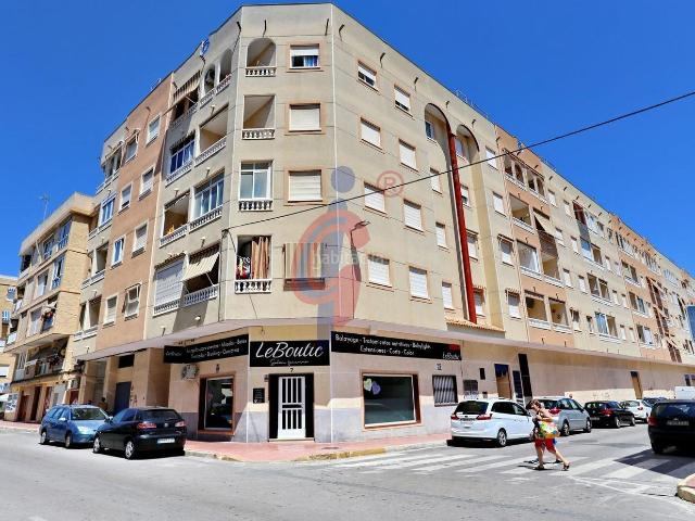 Apartamento en venta en Guardamar del Segura, Las Viñas. Vivienda de dos dormitorios con piscina comunitaria a 550 metros de Playa Centro, Guardamar del Segura!. Apartamentos Guardamar del.