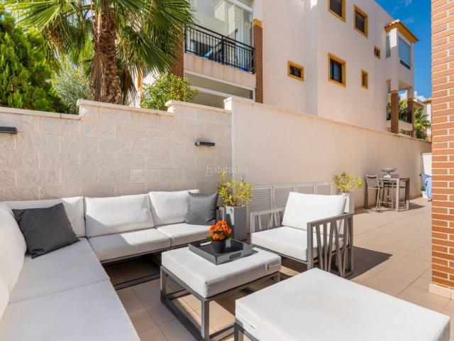 Apartamento en venta en Guardamar del Segura, Los Secanos. Encantador apartamento en planta baja con una gran terraza cerca del mar en Guardamar!. Apartamentos Guardamar del.