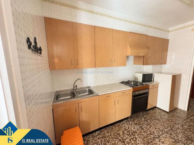 Apartamento en venta en Guardamar del Segura, Pueblo. Apartamento con terraza en Guardamar del Segura, provincia de Alicante. 3 habitaciones 72 m² 750 metros del mar. Apartamentos Guardamar del.