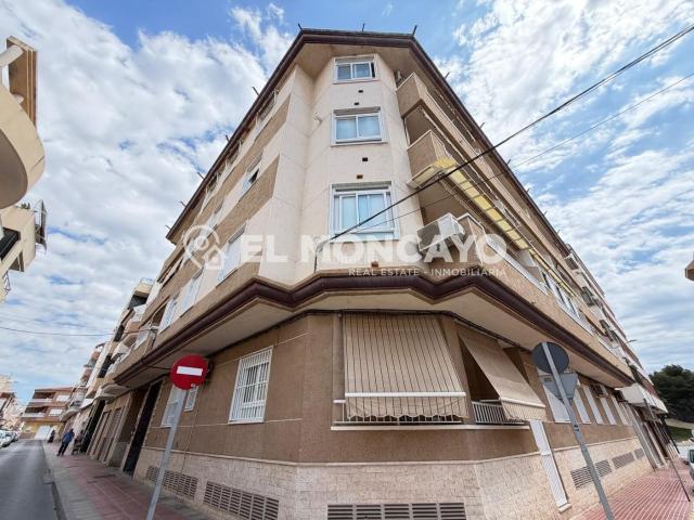 Apartamento en venta en Guardamar del Segura, Pueblo. Fantástico apartamento con terraza y orientación sur en Guardamar del Segura, Alicante, Costa Blanca. Apartamentos Guardamar del.