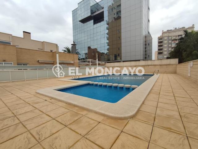 Apartamento en venta en Guardamar del Segura, Puerto Deportivo. Fantástico apartamento con terraza en Guardamar del Segura, Alicante, Costa Blanca. Apartamentos Guardamar del.